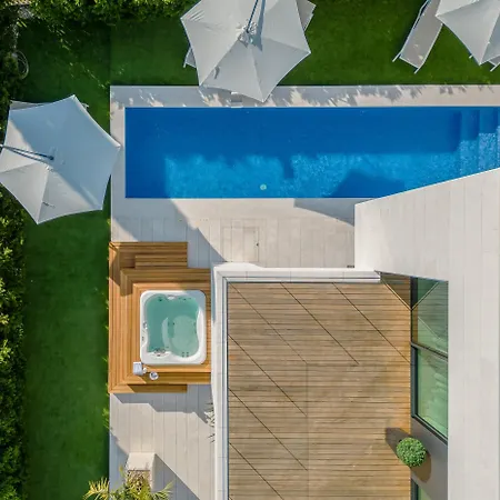 5-Star Villa Calma II With Heated Pool & Jacuzzi Oasis-2